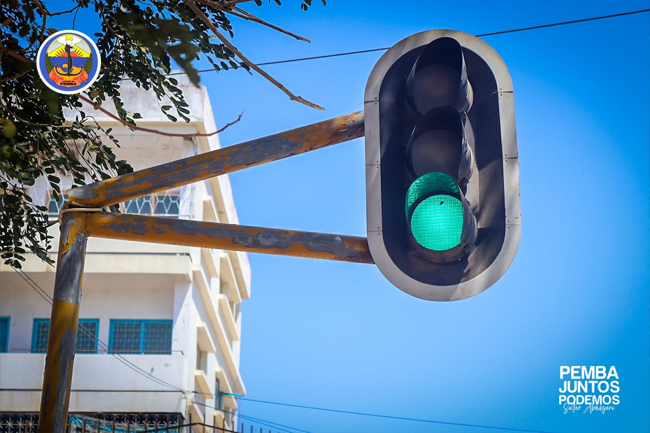 CMCP volta a colocar em funcionamento os semáforos da cidade